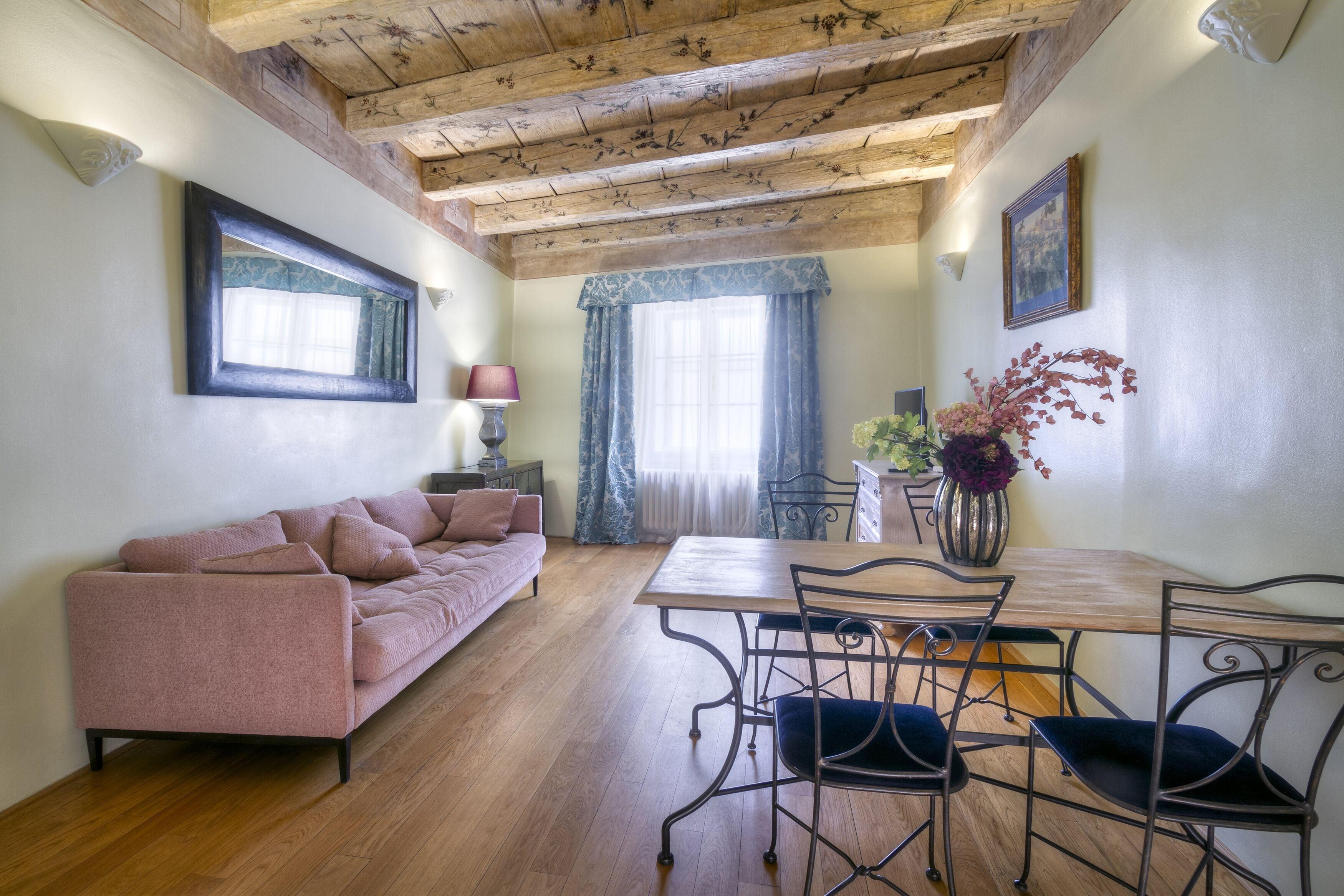 Black Star Suites — Photos 2